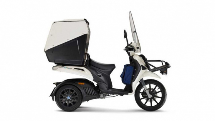 the piaggio mymover is a cute delivery three-wheeled moped