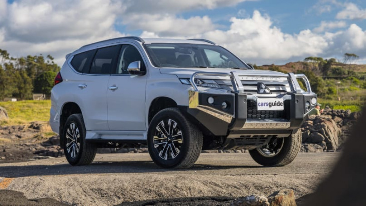 will mitsubishi follow honda and mercedes-benz in changing the way it sells cars in australia?