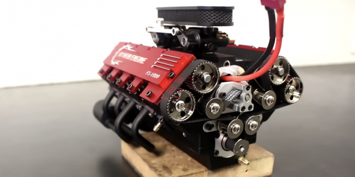 listen to this tiny 4.3-hp v-8 rev to 12,500 rpm