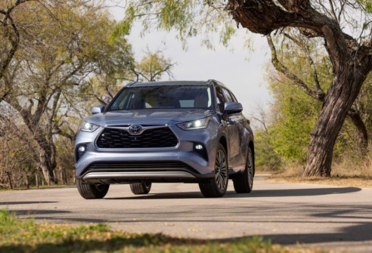 buyers and experts agree on the best 2022 toyota highlander trim