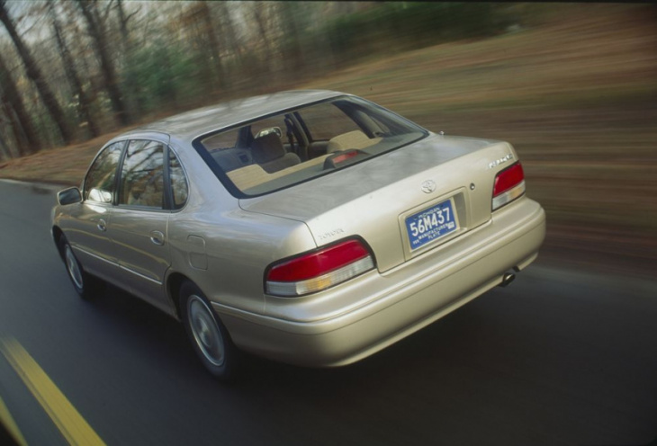 tested: 1995 toyota avalon xl, a giant among toyotas
