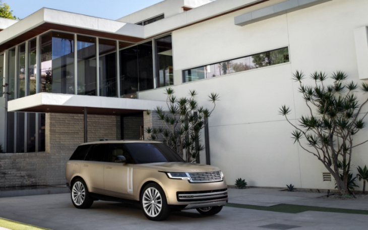 how much does a fully loaded 2023 range rover cost?