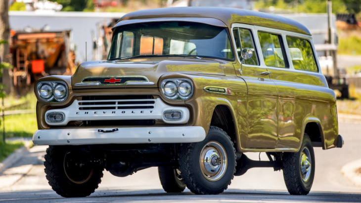 did you know there was a gmc suburban truck? mind. blown.