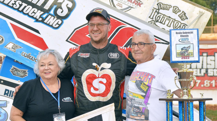 dietrich cruises to kevin gobrecht classic win