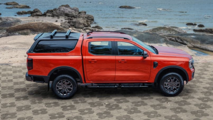 2023 ford ranger raptor scores canopy, hard lid and other accessories from maxliner