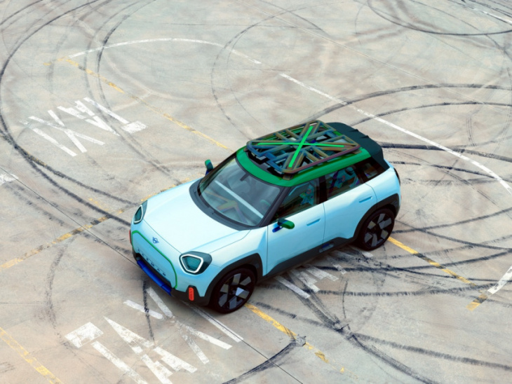 android, pure electric mini concept aceman lands