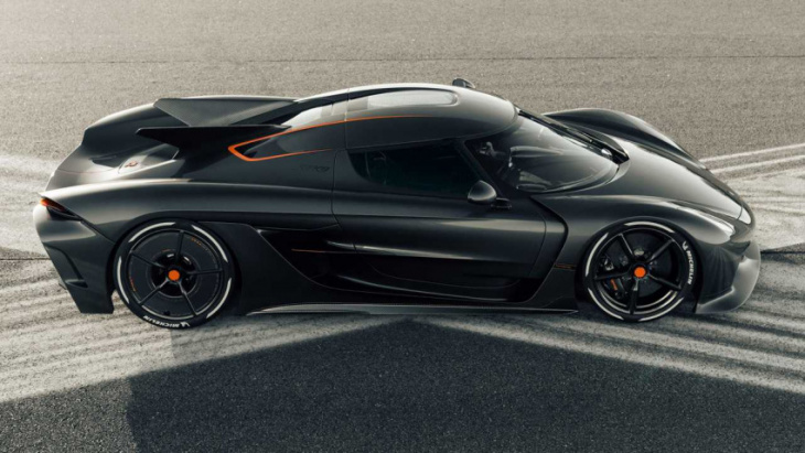 koenigsegg still determined to hit 300 mph but admits it's “really scary stuff”