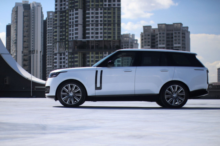 first look: the all-new range rover has arrived on singapore shores