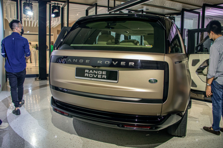 all-new fifth-generation range rover rolls into singapore