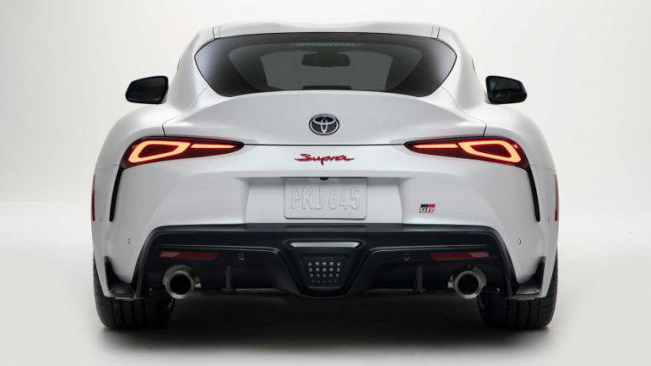 the toyota supra's manual transmission won't cost extra