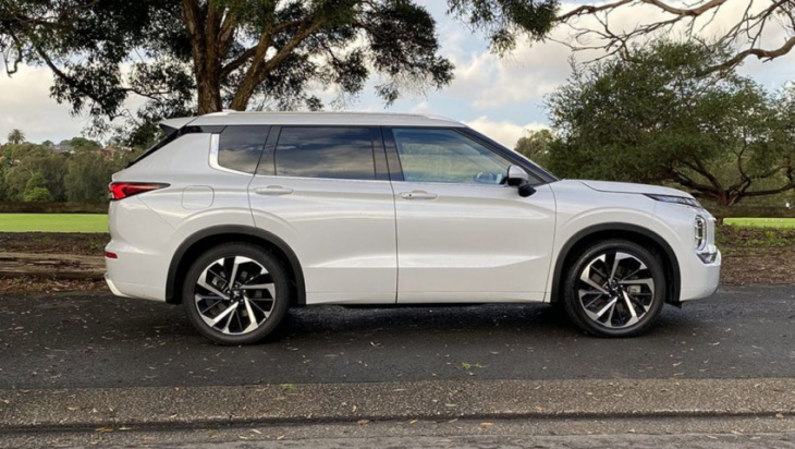 mitsubishi outlander 2022 review: exceed long-term | part 3 & 4