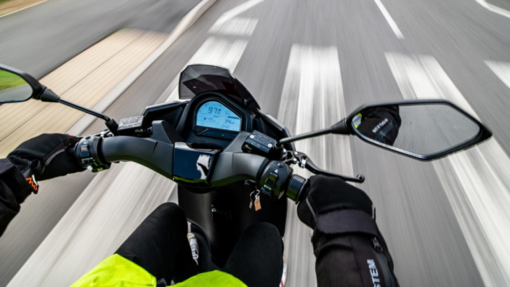 how to, how to pass your cbt test: motorbike and moped training explained