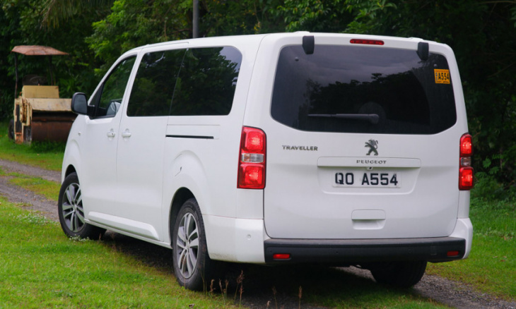 peugeot traveller premium: great for going the distance