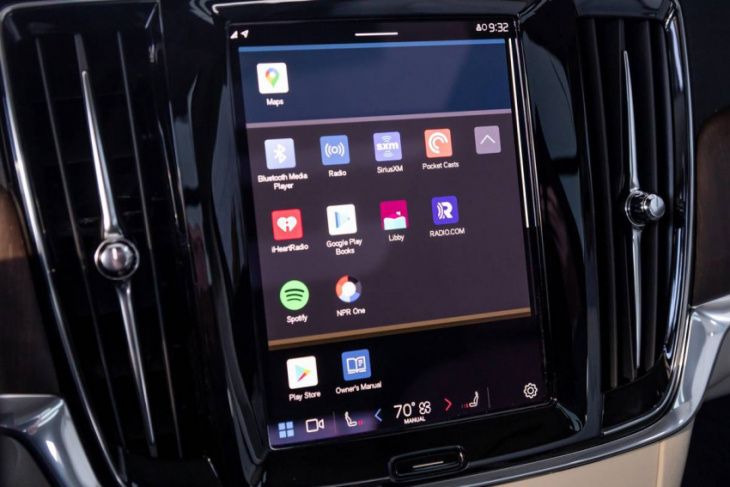 android, volvo owners with iphones, rejoice: apple carplay now available