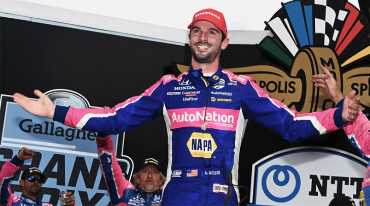 rossi breaks 3-year drought, wins at indy