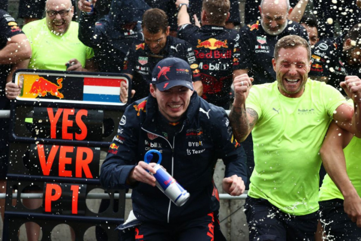ferrari blunder leaves rivals laughing as verstappen races to f1 hungary grand prix victory
