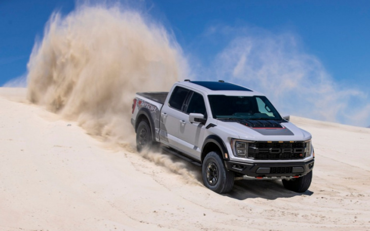 even the raptor r’s suspension is different from the base ford f-150 raptor