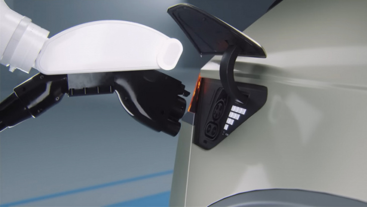 bad parking no problem, hyundai's new charging gadget will plug itself to an ev on its own