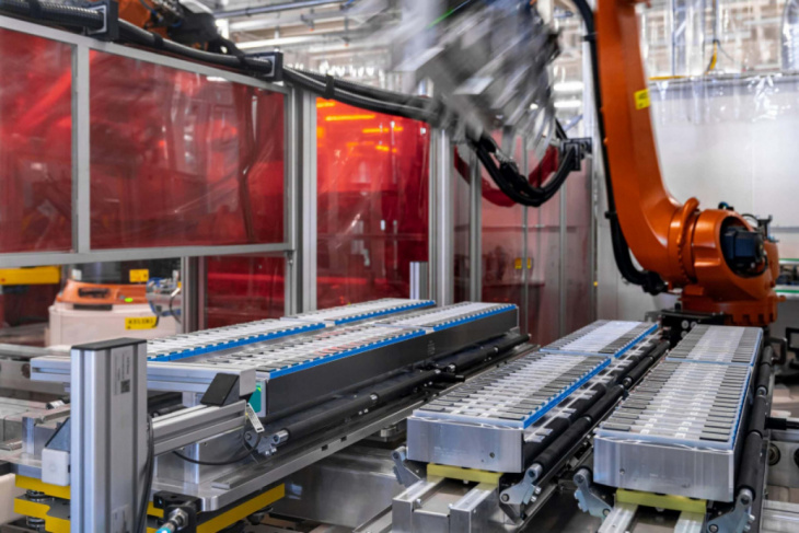 bmw i4 battery modules now being produced at plant leipzig