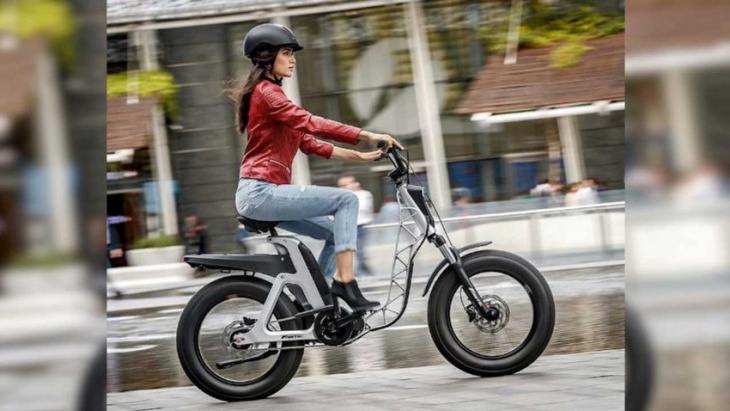italian motorbike maker fantic introduces issimo 45 e-moped