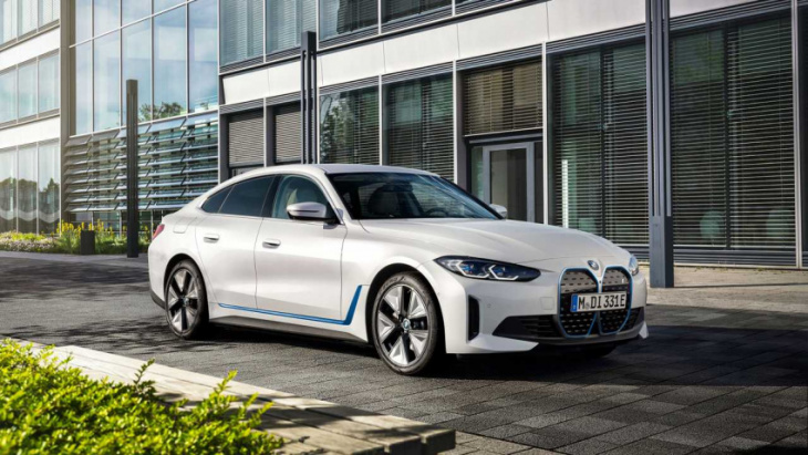 2023 bmw i4 edrive35 arrives as new entry-level trim at $52,395