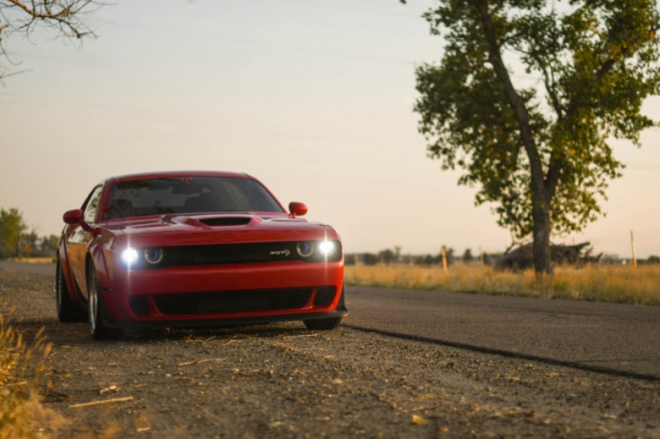 no v8s for next chargers and challengers, despite rumors