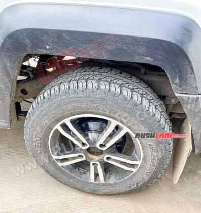android, force gurkha 5 door, 9 seat suv spied for first time – thar rival