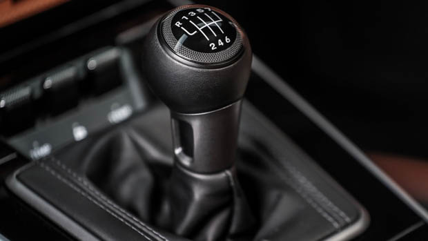 what cars are still available with a manual in australia?