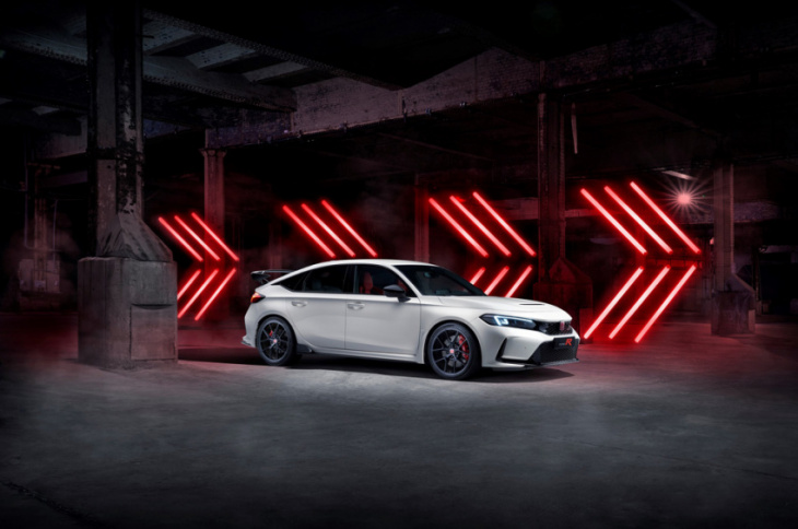 honda offers an early look at the new civic type r