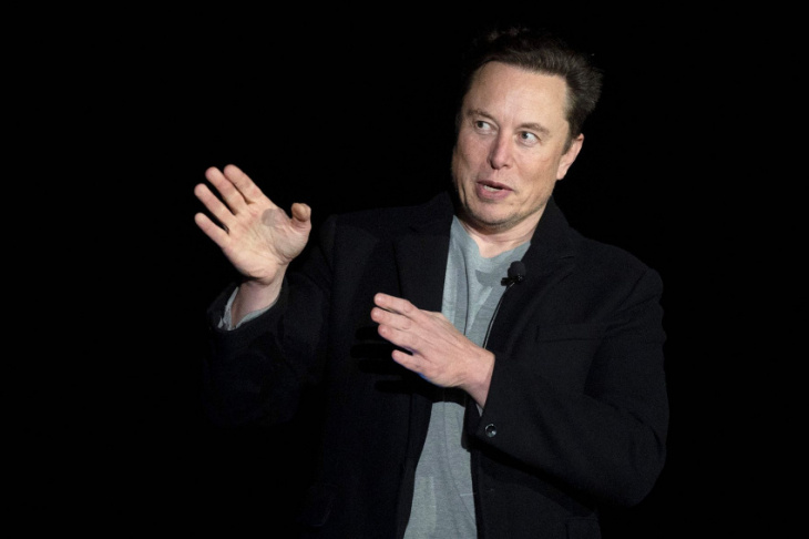 musk’s antics turn owners, would-be buyers against tesla