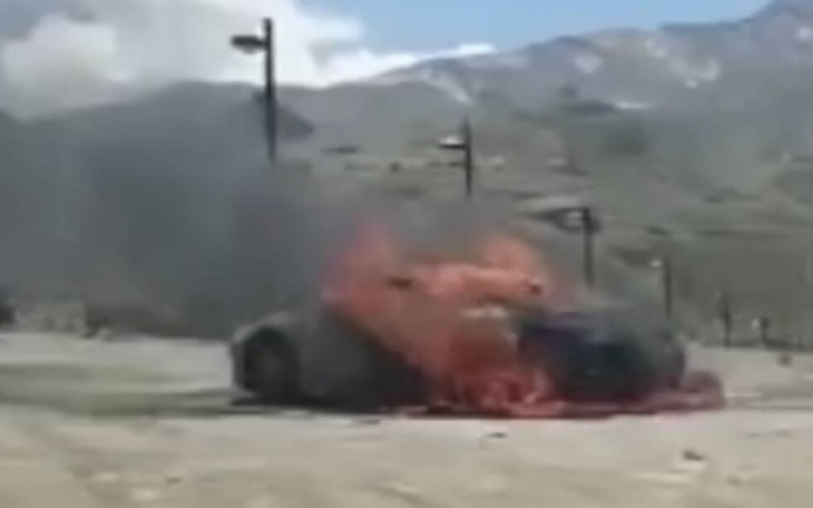 watch: corvette hybrid prototype burns down while testing