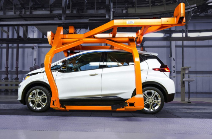gm refund on chevrolet bolt evs comes with a catch: you must waive right to sue