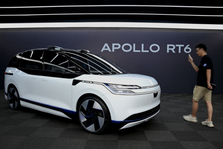 chinese apollo rt6 is a leap forward in self-driving taxis