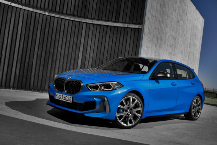 is the bmw 1 series bigger than the audi a3?