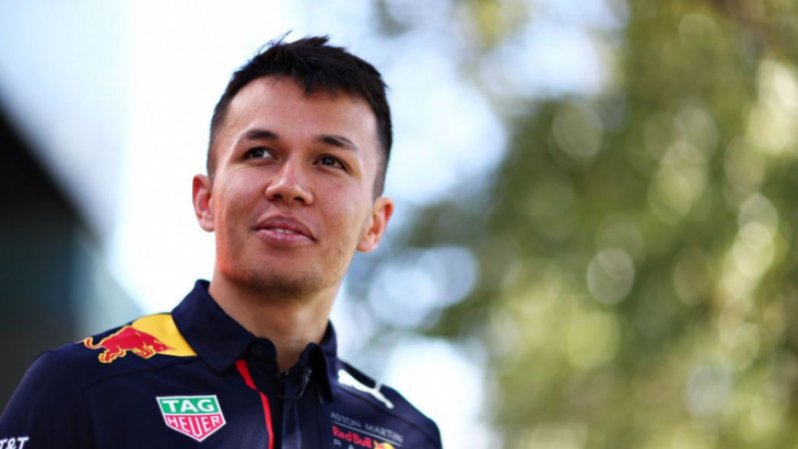 albon stays with williams in multi-year extension