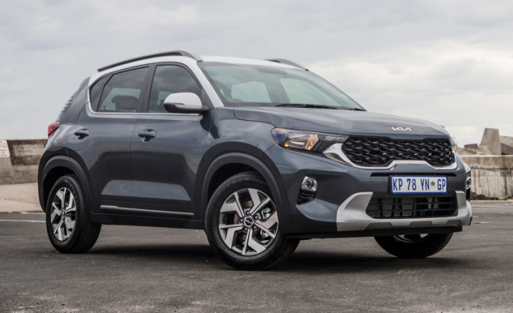 android, new kia sonet turbo vs top-of-the-line renault duster – what you get for r400,000