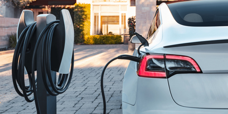 tesla opens paid charging at (some) destination chargers