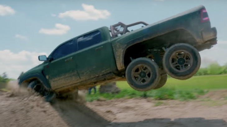 youtubers try (and fail) to jump a trx 6x6 pickup truck