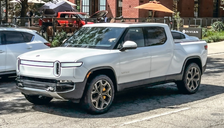 2022 rivian r1t review