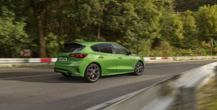 ford fiesta st and focus st axed from australian line-up