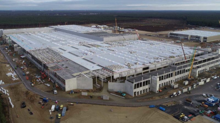 musk says tesla may announce a new gigafactory location this year