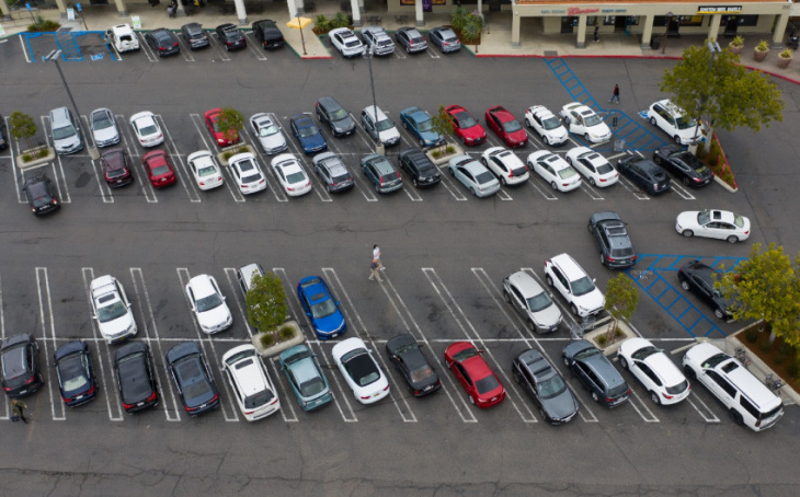 parking spaces could grow to fit today's larger cars after ministerial support