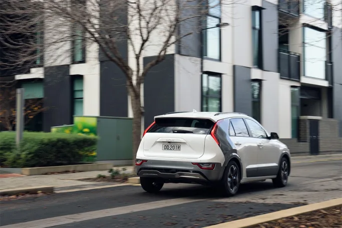 what happened to the 2023 kia niro and volvo xc40 plug-in hybrids? popular small suvs to continue with hybrid and electric car versions in australia