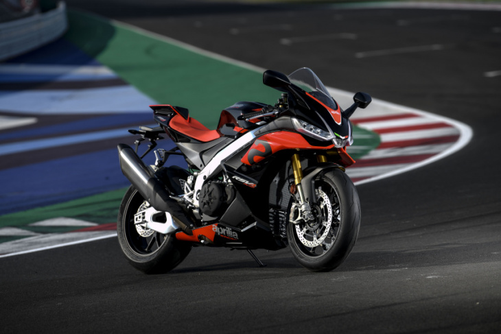 aprilia rsv4 1100 factory is a missile for the street—and track