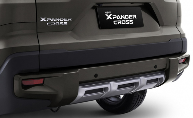 guys, this is the new mitsubishi xpander cross