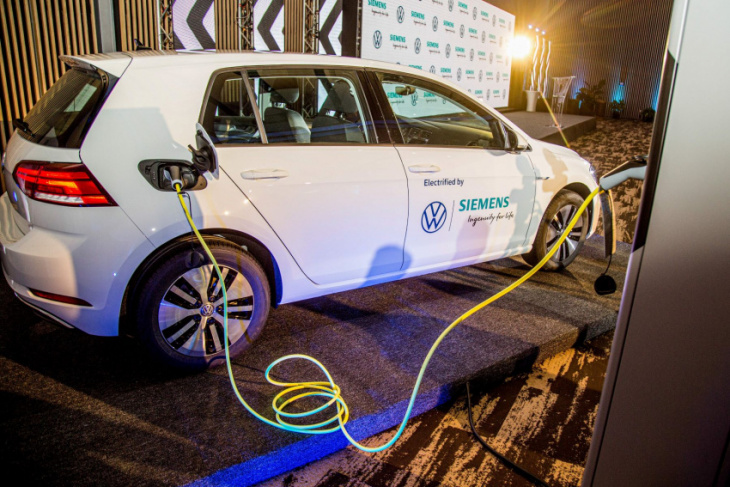 how much does it cost to change the battery pack in a volkswagen e-golf?