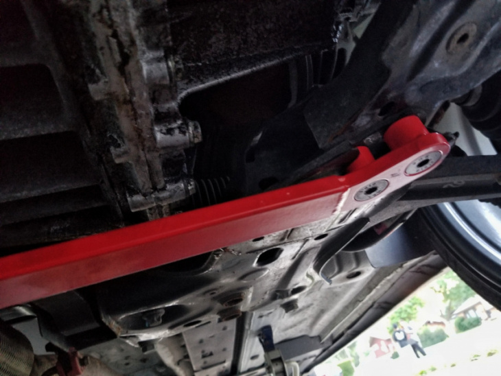 mighty easy car mods: is a stiffer lower subframe brace worth it?