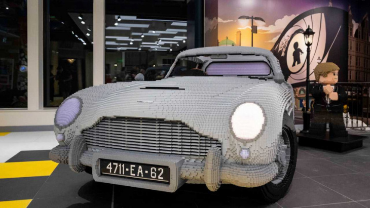 see life-size lego aston martin db5 at largest lego store in the world