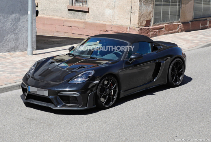 2023 porsche 718 boxster spyder rs spy shots and video: hardcore convertible coming with almost 500 hp