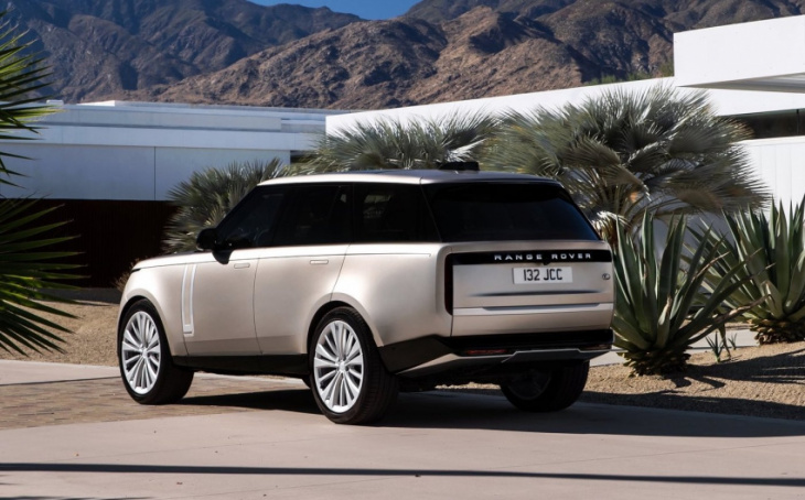 2023 range rover spotted in australia, in showrooms this week